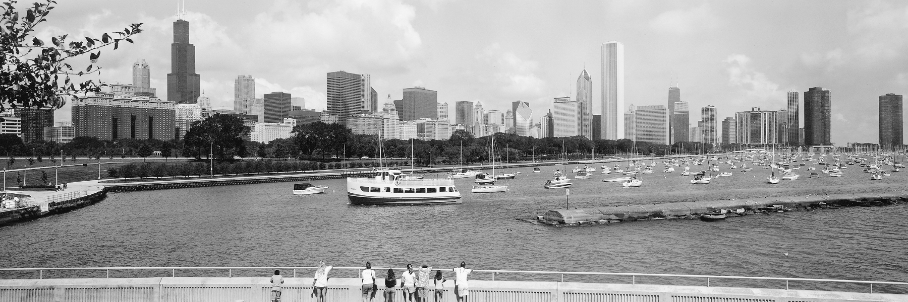 Chicago Panoramas Wallpaper Black White Lakefront Panorama Chicago Panoramas Wallpaper Black White Lakefront Panorama